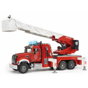 bruder Bruder Mack GRANITE Feuerwehrwagen mit Pumpe (36)